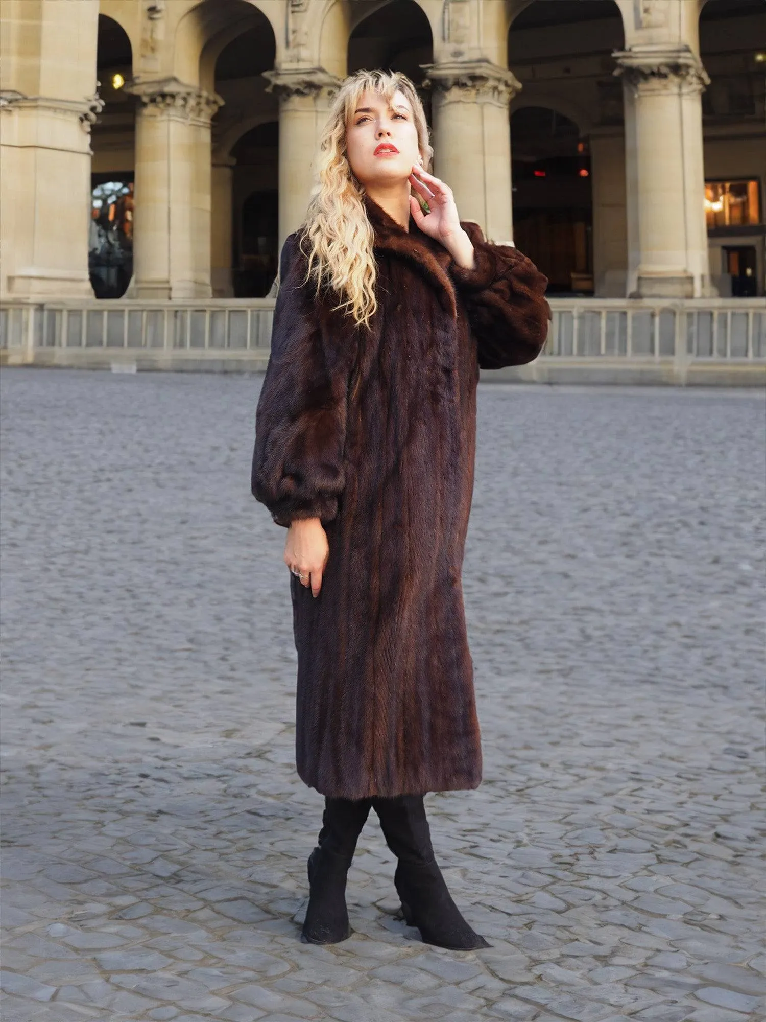 Dark Mahogany Brown Vintage Mink Fur Coat Coats M P