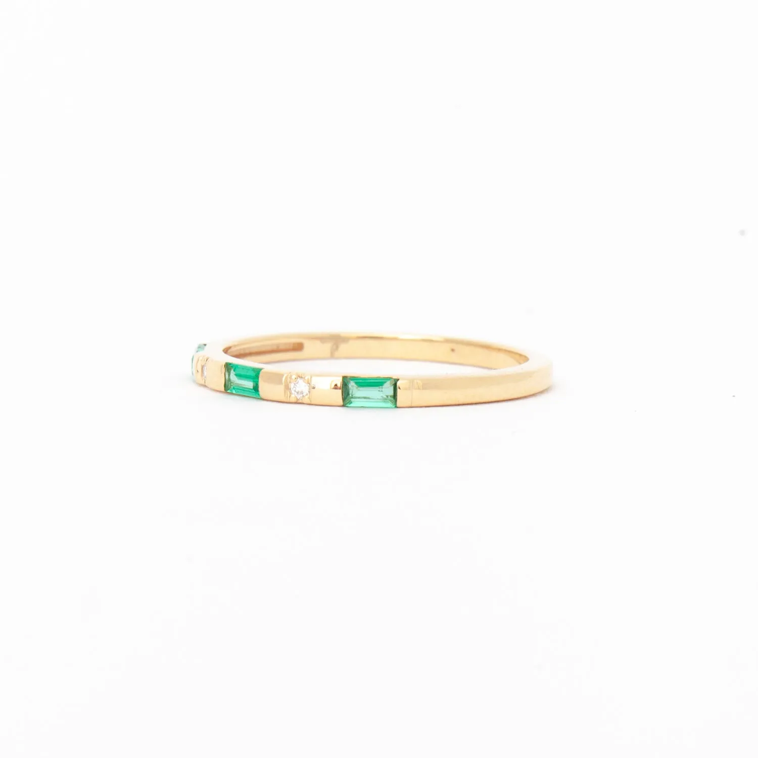 Emerald Single Row Tarot Baguette Band