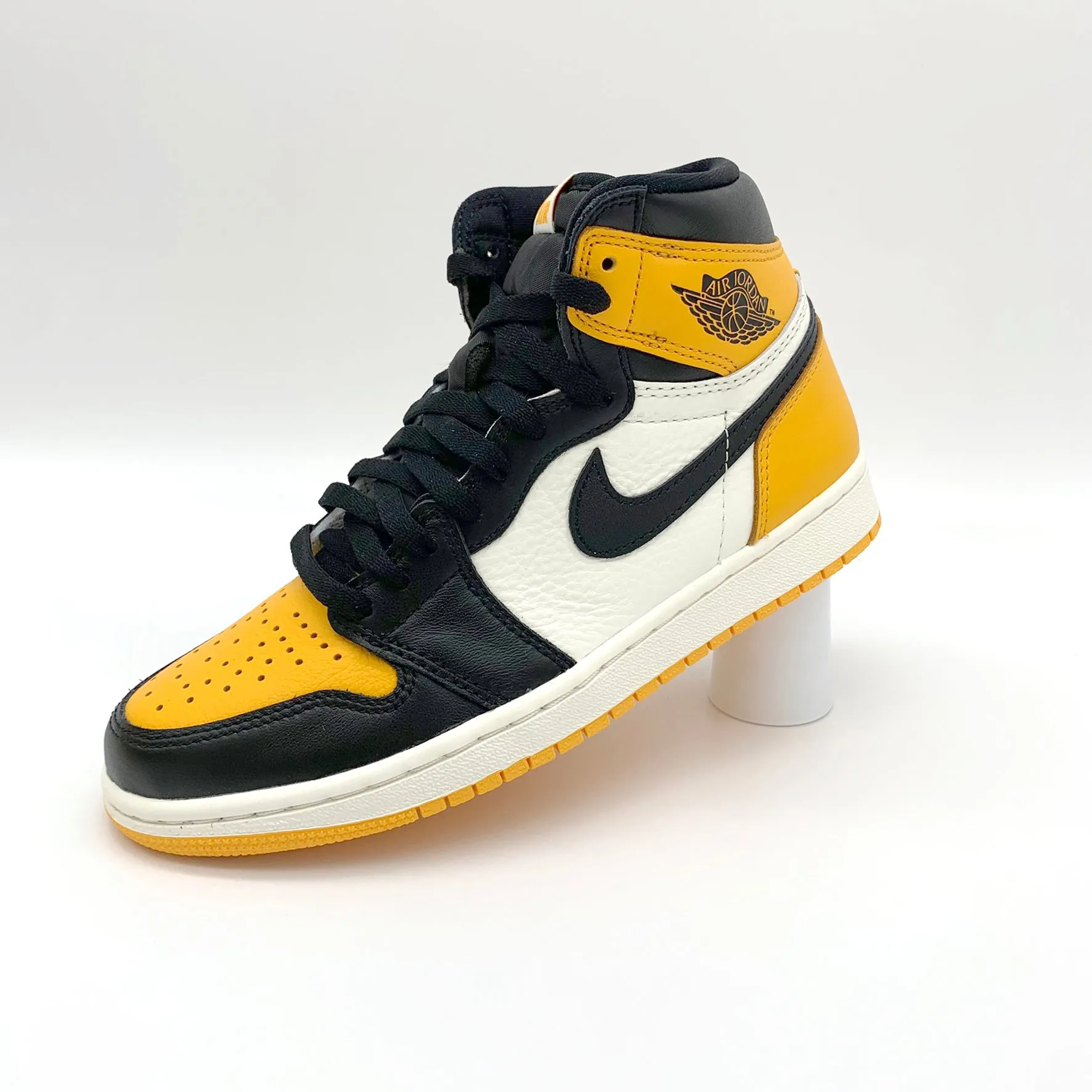 Jordan 1 Retro High OG Yellow Toe